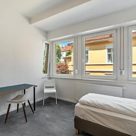 Hallerstrasse Апартаменты *