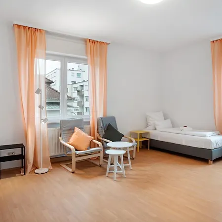 Hallerstrasse Апартаменты